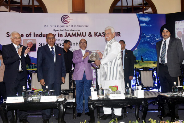 Mr. Sushil Kr. Agrawal, Past President felicitating Hon’ble Lt. Governor of Jammu & Kashmir Mr. Manoj Sinha.